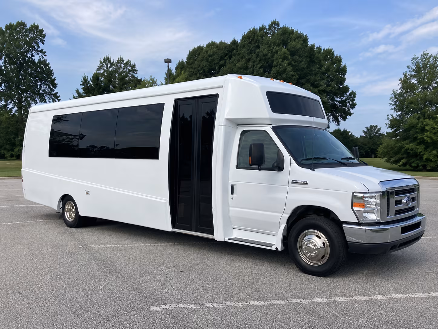 haverhill 18 passenger party bus
