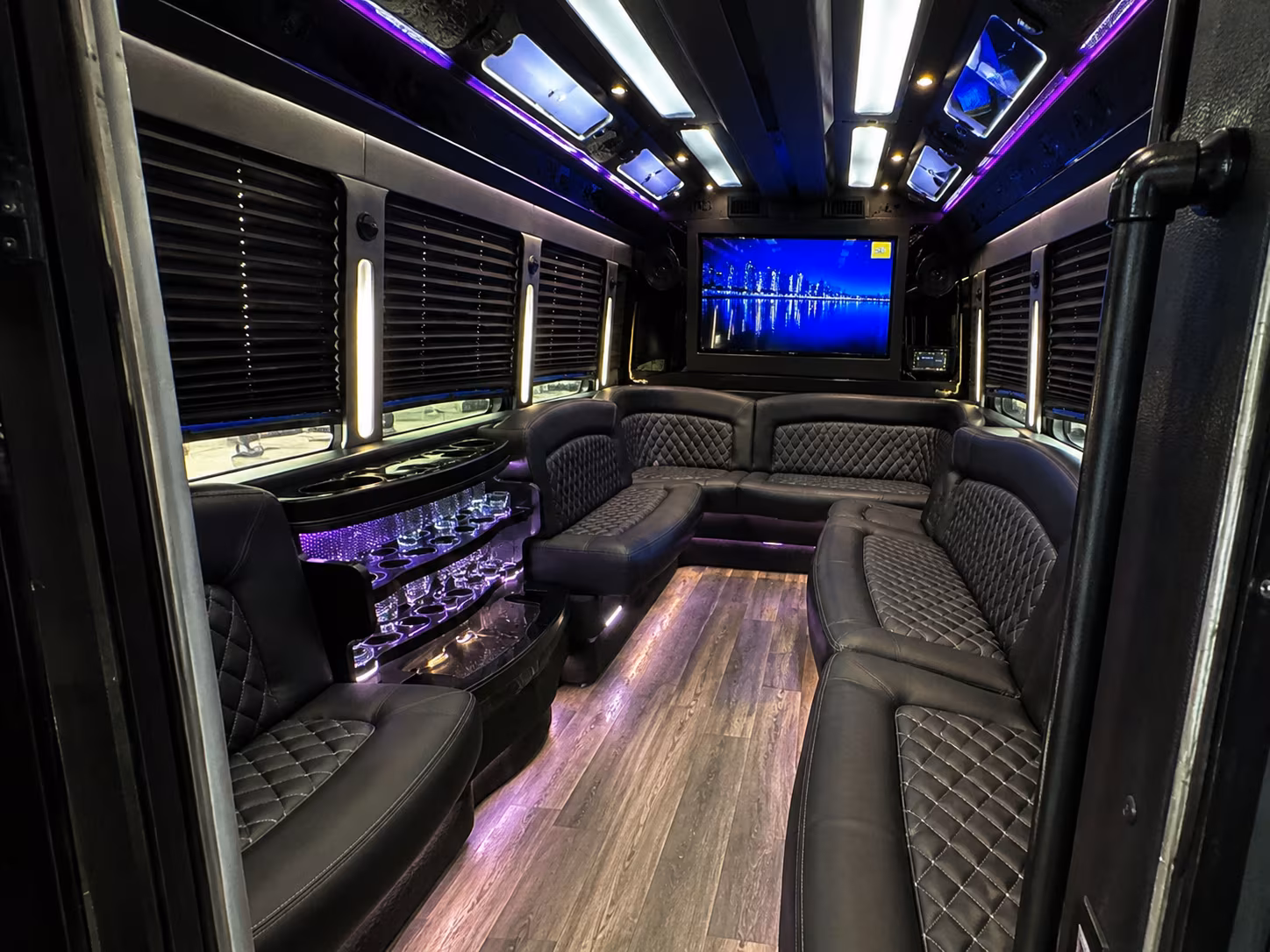 party buses and fan buses to red sox bruins and celtics games in boston